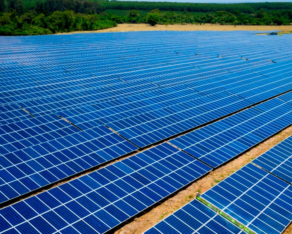 Usina Pernambuco - Usina solar fotovoltaica em Pernambuco, Brasil com capacidade de 780 MW